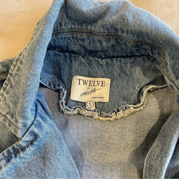 Cute short jean dress with jean belt - Picture 2 of 9